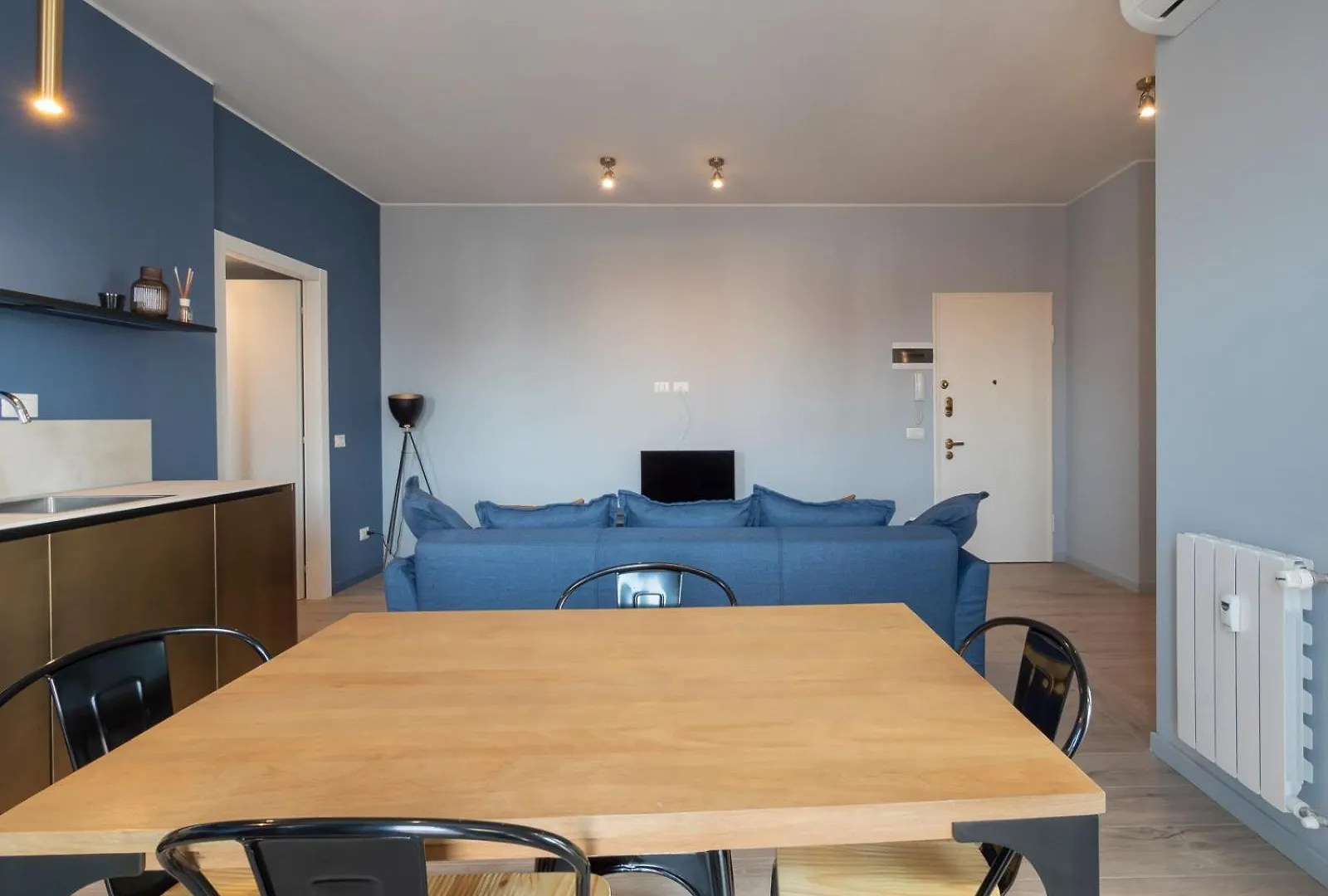 New Two-Room Apartment A Stone'S Throw From The M3 Metro Milan Italy