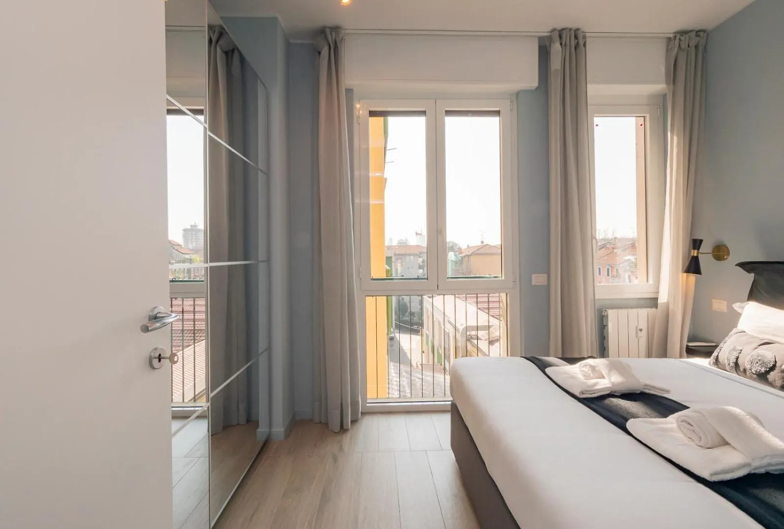 New Two-Room Apartment A Stone'S Throw From The M3 Metro Milán